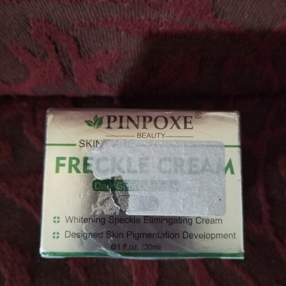 pinpoxe freckle cream
